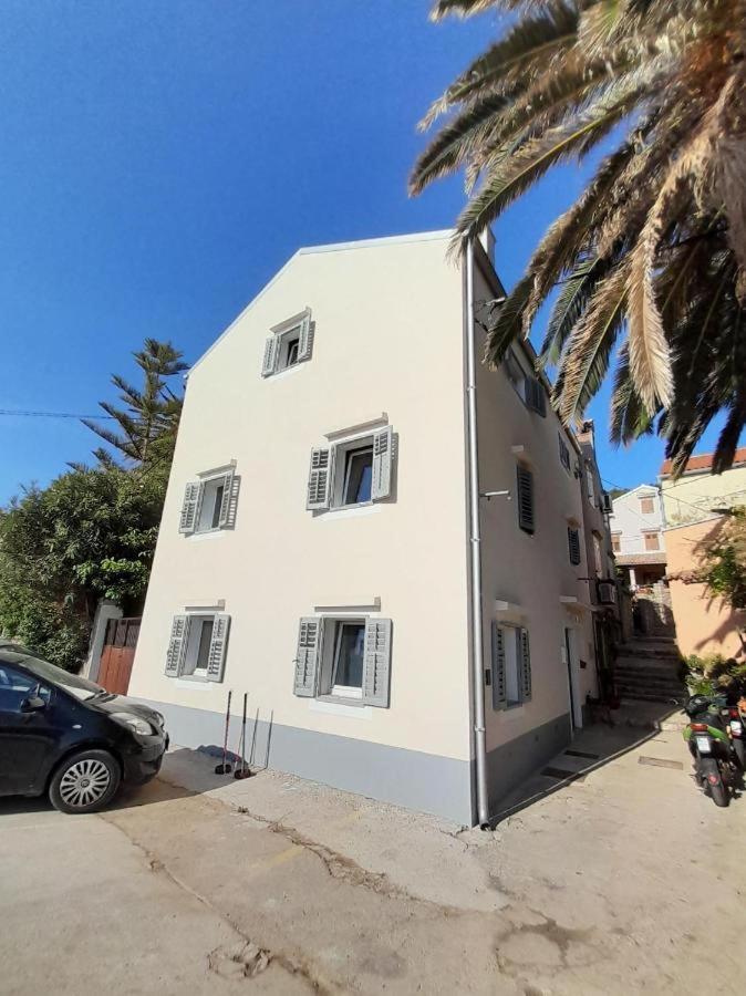 Apartman Tea Mali Lošinj Esterno foto